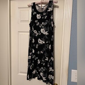 Old Navy Black and White Floral Maxi Dress